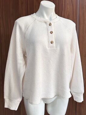 Old Navy Plush Tee - Cream size LARGE